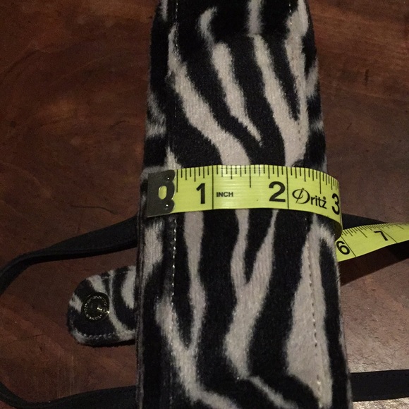 Esprit Zebra Purse with detachable shoulder strap - Picture 7 of 12